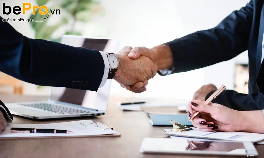 Giấy biên nhận tiền là gì và một số lưu ý khi viết giấy